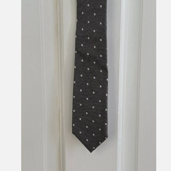 Calvin Klein - Mens Necktie - Silver Polka Dot - Silk/Linen Blend - Moden 2.5" - Picture 2 of 3
